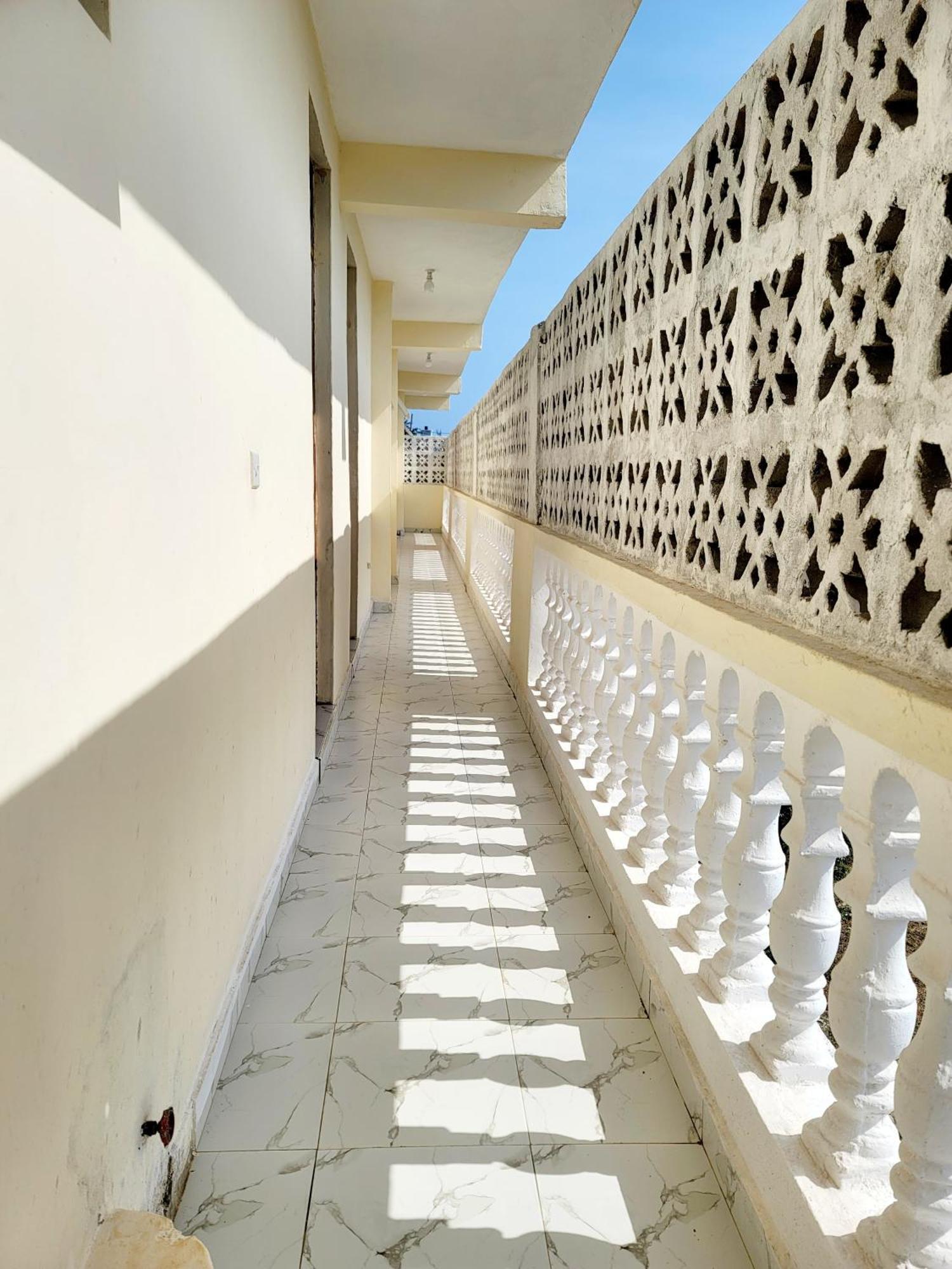 Casuarina Lounge Hotel Malindi Exterior photo